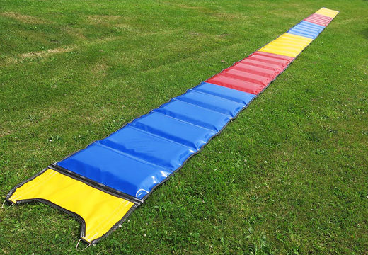 Simpele waterloopmat voor kinderen in verschillende afmetingen en kleuren kopen. Bestel opblaasbare waterattracties nu online bij JB Inflatables Nederland