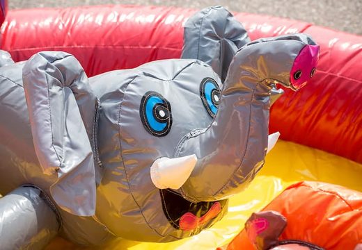 Inflatable halfopen playzone circus luchtkussen met plastic ballen en 3D objecten kopen voor kids. Bestel luchtkussens online bij JB Inflatables Nederland 