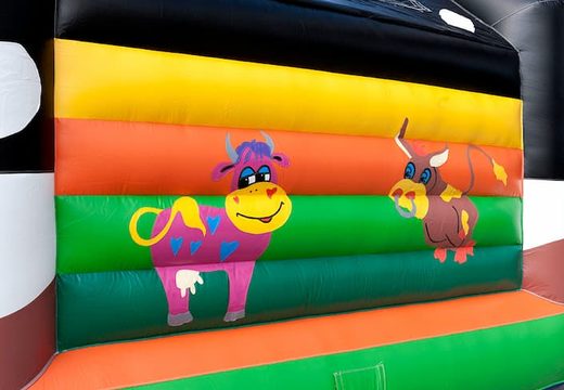 Super springkussen overdekt kopen in thema koetje voor kinderen. Bestel springkussens online bij JB Inflatables Nederland