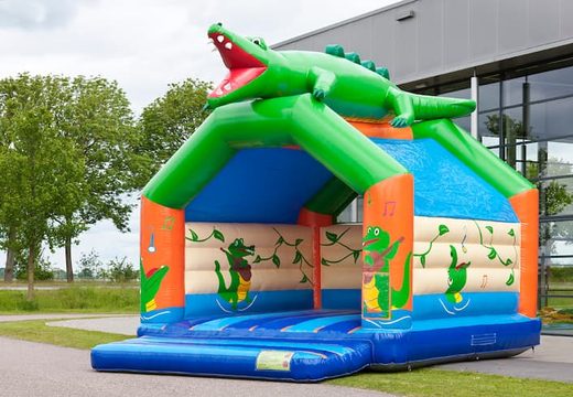 Super springkussen overdekt kopen in krokodil  thema voor kinderen. Koop springkussen online bij JB Inflatables Nederland