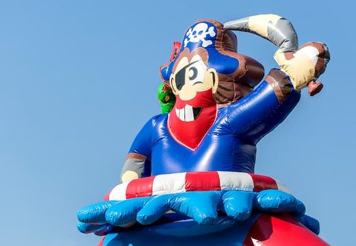Groot luchtkussen overdekt kopen in piraat thema voor kinderen. Koop luchtkussens online bij JB Inflatables Nederland 