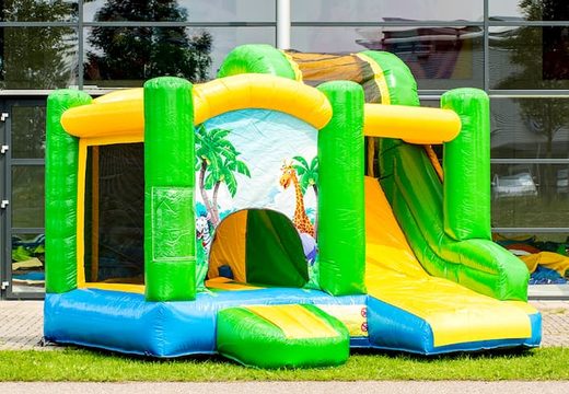 Springkasteel in thema jungle kopen voor kinderen. Bestel opblaasbare springkastelen online bij JB Inflatables Nederland