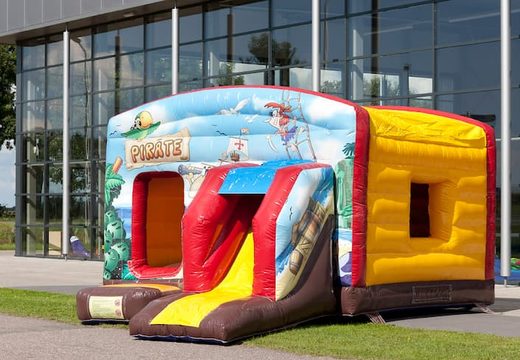 Koop opblaasbaar maxi multifun springkasteel in thema piraat voor kids bij JB Inflatables Nederland. Bestel springkastelen online bij JB Inflatables Nederland