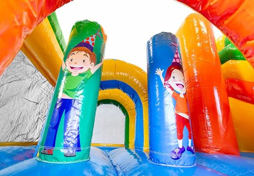 Springkasteel in feest theme met een glijbaan bestellen voor kinderen. Koop opblaasbare springkastelen online bij JB Inflatables Nederland