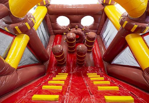 Piratenboot stormbaan met 3D-objecten voor kids bestellen. Koop opblaasbare stormbanen nu online bij JB Inflatables Nederland
