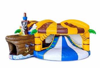 Opblaasbaar overdekt multiplay xl luchtkussen met glijbaan kopen in thema piraat pirate voor kinderen. Bestel opblaasbare luchtkussens online bij JB Inflatables Nederland