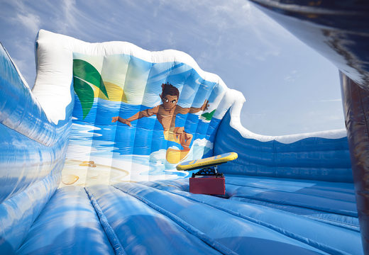 Rodeo Valmat in thema surf voor zowel oud als jong bestellen. Koop een opblaasbare valmat nu online bij JB Inflatables Nederland