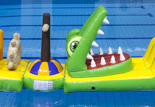 Opblaasbare luchtdichte stormbaan in thema krokodil met leuke 3D-objecten kopen voor zowel jong als oud. Bestel opblaasbare zwembadspelen nu online bij JB Inflatables Nederland 