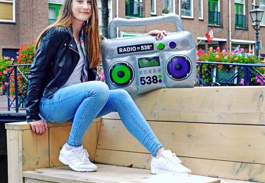 Mini pvc inflatable radio 538 te koop. Bestel opblaasbare promotieartikelen nu online bij JB Inflatables Nederland 