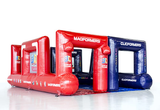 Koop maatwerk rood blauwe Magformers voetbalboarding voor diverse evenementen. Bestel een voetbalboarding nu online bij JB Promotions Nederland