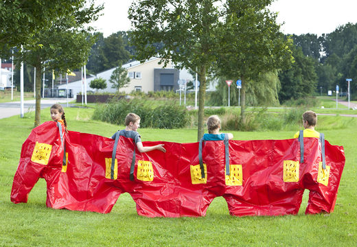 Rode funbroeken waar 4 personen in kunnen zitten voor zowel oud als jong kopen. Bestel springkussens online bij JB Inflatables Nederland