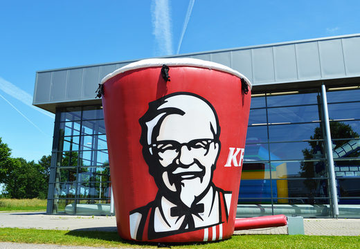Koop een full colour print 3 meter hoge KFC bucket productvergroting en een blower nu. Bestel nu opblaasbare blow-ups online bij JB Inflatables Nederland ucket