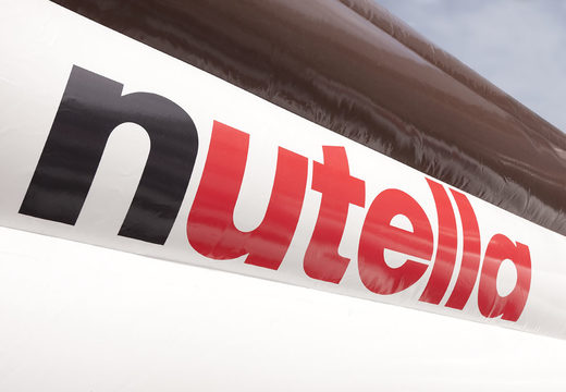 Maatwerk Nutella H-frame springkussen geschikt voor diverse evenementen. Bestel op maat gemaakte luchtkussens bij JB Promotions Nederland
