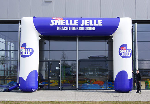 Gepersonaliseerde opblaasbare snelle jelle reclameboog bestellen voor promoties bij JB Inflatables Nederland. Koop nu op maat gemaakte opblaasbare reclamebogen