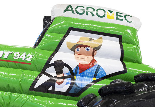 Koop gepersonaliseerde Agrotec tractor springkussen voor promotionele doeleinden bij JB Inflatables Nederland. Vraag nu gratis ontwerp aan voor opblaasbare luchtkussens in eigen huisstijl