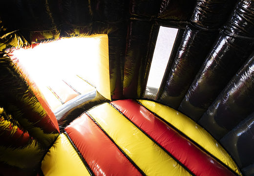 Koop gepersonaliseerde Disco Dome springkussen voor promotionele doeleinden bij JB Inflatables Nederland. Vraag nu gratis ontwerp aan voor opblaasbare luchtkussens in eigen huisstijl