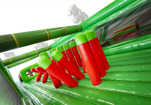 Inflatable Bambooo stormbaan voor zowel jong als oud kopen. Bestel opblaasbare stormbanen nu online bij JB Promotions Nederland