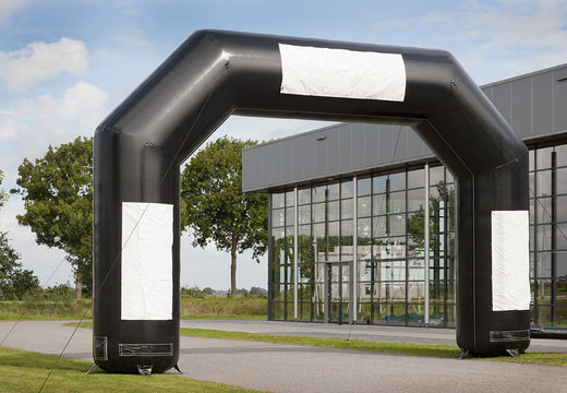 Opblaasbare start & finish boog te koop in zwarte kleur bij JB Inflatables Nederland. De standaard bogen in verschillende kleuren en maten worden razendsnel geleverd