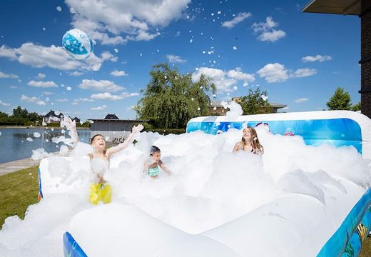 Bestel een bubble park met een schuimkraan in thema seaworld voor kinderen. Koop opblaasbare springkussens online bij JB Inflatables Nederland