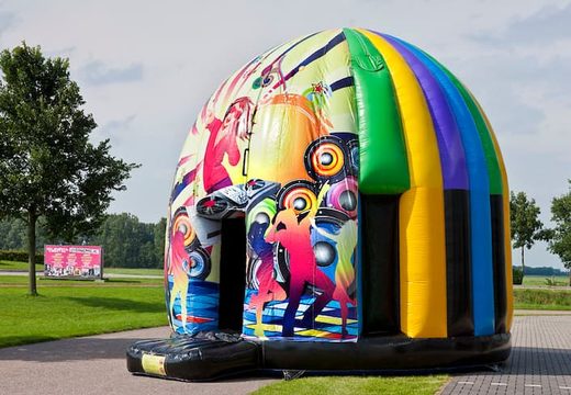 Te koop disco multi-thema 5,5m springkasteel voor jong en oud. Bestel opblaasbare springkastelen online bij JB Inflatables Nederland