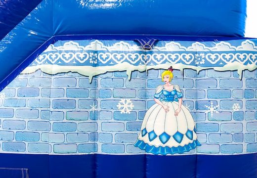Multifunctioneel Funcity prinses springkasteel in blauw met een glijbaan, het 3D object op het springvlak en leuk piraat design kopen voor kinderen. Koop springkastelen online bij JB Inflatables Nederland