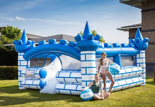 Opblaasbaar open bubble boarding park luchtkussen met schuim kopen in thema ridder kasteel knight castle voor kinderen