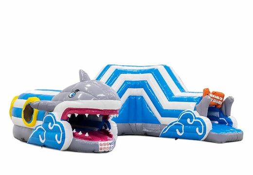 Bestel een haai kruiptunnel springkasteel met obstakals, een klimhelling en glijhelling voor kinderen. Koop springkastelen online bij JB Inflatables Nederland
