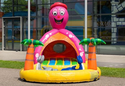 Koop playzone springkasteel in seaworld thema met plastic ballen en 3D objecten bestellen voor kids. Bestel springkastelen online bij JB Inflatables Nederland 