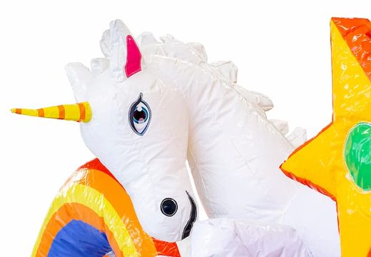 Bestel een slidebox luchtkussen in thema Unicorn met een glijbaan voor kinderen. Koop luchtkussens online bij JB Inflatables Nederland