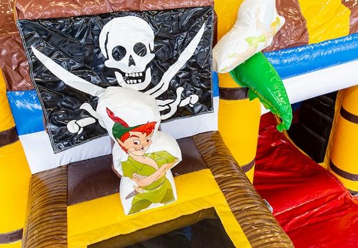 Bestel piraat springkussen in een uniek design met twee ingangen, een glijbaan in het midden en 3D objecten voor kids. Koop springkussens online bij JB Inflatables Nederland
