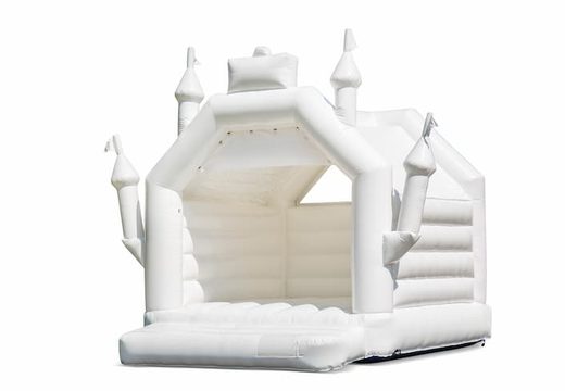 Standaard springkussen kopen in trouw thema in de vorm van een kasteel voor kinderen. Koop springkussens online bij JB Inflatables Nederland