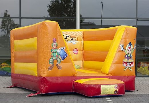 Klein open springkussen kopen in thema circus voor kinderen. Koop springkussens online bij JB Inflatables Nederland