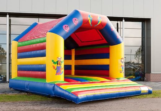 Groot springkasteel overdekt kopen in circus thema voor kinderen. Koop springkastelen online bij JB Inflatables Nederland