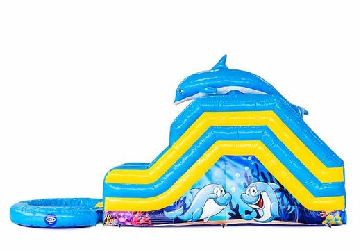 Koop opblaasbaar waterglijbaan springkussen in dolfijn thema met bovenop 3D object. Bestel springkussens online bij JB Inflatables Nederland 