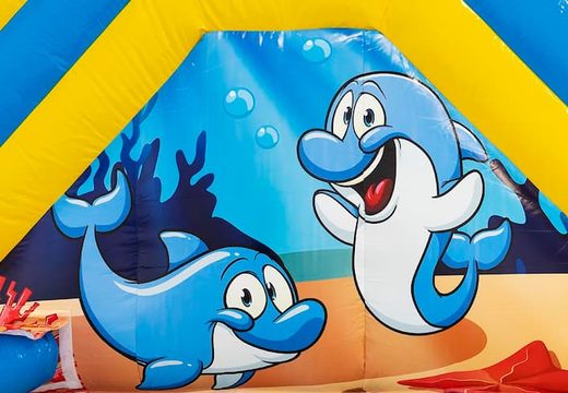 Overdekt opblaasbaar multiplay luchtkussen bestellen in thema dolfijn voor kids bij JB Inflatables Nederland. Koop luchtkussen online bij JB Inflatables Nederland