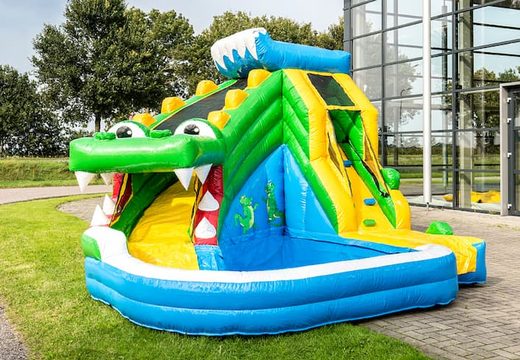 Splashy krokodil springkussen met bad bestellen bij JB Inflatables Nederland. Koop springkussens online bij JB Inflatables Nederland