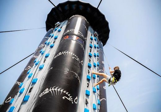 Unieke mega opblaasbare klimtoren van 10 meter hoog voor zowel jong als oud bestellen.  Koop opblaasbare klimtorens nu online bij JB Inflatables Nederland 