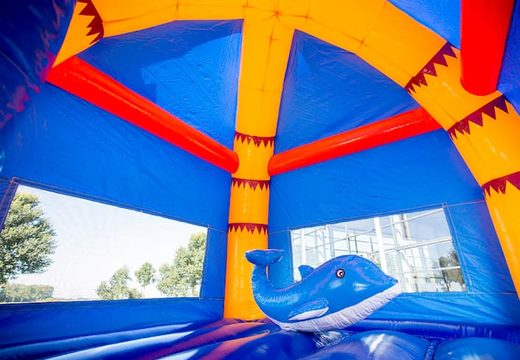 Bestel opblaasbaar maxifun luchtkussen met dak in thema strand voor kinderen bij JB Inflatables Nederland. Koop luchtkussens online bij JB Inflatables Nederland