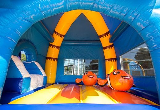 Koop opblaasbaar multifun springkasteel met dak in thema nemo seaworld voor kinderen bij JB Inflatables Nederland. Bestel springkastelen online bij JB Inflatables Nederland