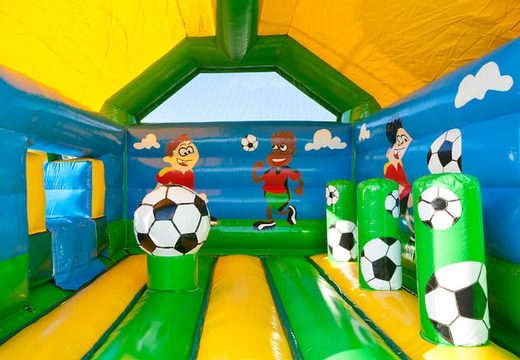 Koop voor kinderen een opblaasbaar multifun springkasteel met bovenop het dak een opvallend 3D object van een voetbal bij JB Inflatables Nederland. Bestel springkastelen online bij JB Inflatables Nederland