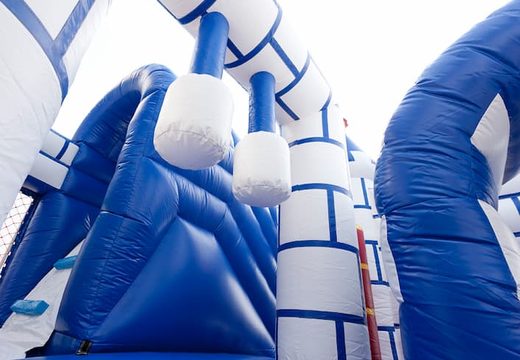Bestel medium opblaasbare blauw wit kasteel springkasteel met glijbaan voor kinderen. Koop opblaasbare springkastelen online at JB Inflatables Nederland 