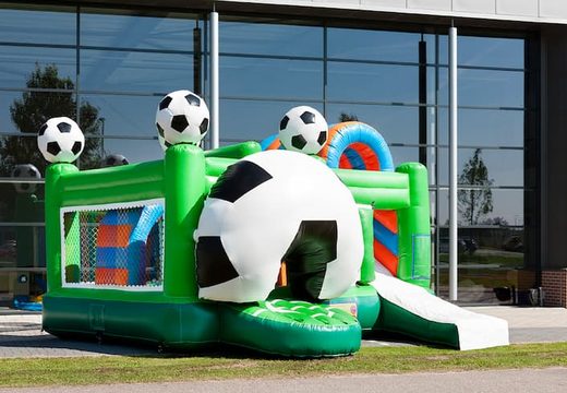 Medium opblaasbare multiplay springkasteel in soccer thema te bestellen voor kinderen. Bestel opblaasbare springkastelen online at JB Inflatables Nederland