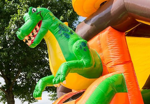Opblaasbare slide combo springkasteel met glijbaan en groene dinosaurus bestellen voor kinderen. Koop nu springkastelen bij JB Inflatables Nederland