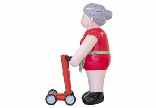 Opblaasbare Sarah pop oud met rollator in de tuin blikvanger te koop voor 50 verjaardag feest jubileum bij JB Inflatables