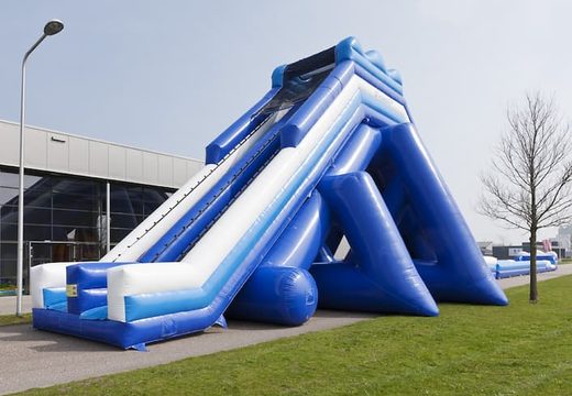 11meter hoog en 53 meter lang met een dubbele trap monsterslide bestellen. Koop opblaasbare glijbanen nu online bij JB Inflatables Nederland