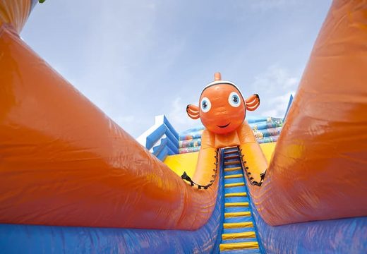 Grote opblaasbare glijbaan in seaworld thema met grappige 3D-figuren en kleurrijke prints kopen voor kinderen. Bestel opblaasbare glijbanen nu online bij JB Inflatables Nederland
