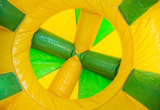 Haal uw opblaasbare Tower glijbaan in jungle thema voor kids. Koop opblaasbare glijbanen nu online bij JB Inflatables Nederland