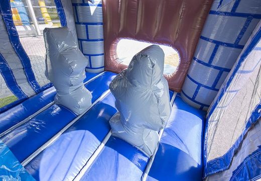 Kasteel stormbaan met 3D-objecten voor kids bestellen. Koop opblaasbare stormbanen nu online bij JB Inflatables Nederland