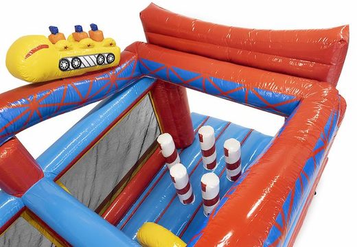 17 meter brede stormbaan in thema rollercoaster met 7 spelelementen en kleurrijke objecten voor kids kopen. Bestel opblaasbare stormbanen nu online bij JB Inflatables Nederland