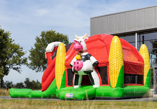 Opblaasbaar multiplay super springkussen in boerderij thema met koe erop kopen voor kinderen